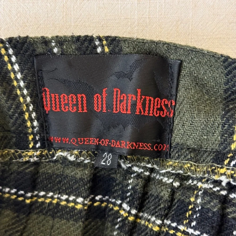 Queen of Darkness Plaid Mini Skirt Green Yellow Punk Goth Buckle Detail‎ Size 28